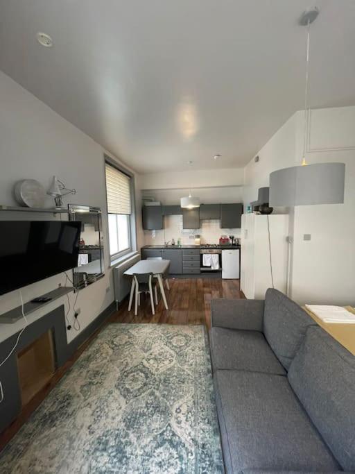 1 Comfortable Studio Apartment Brighton ภายนอก รูปภาพ