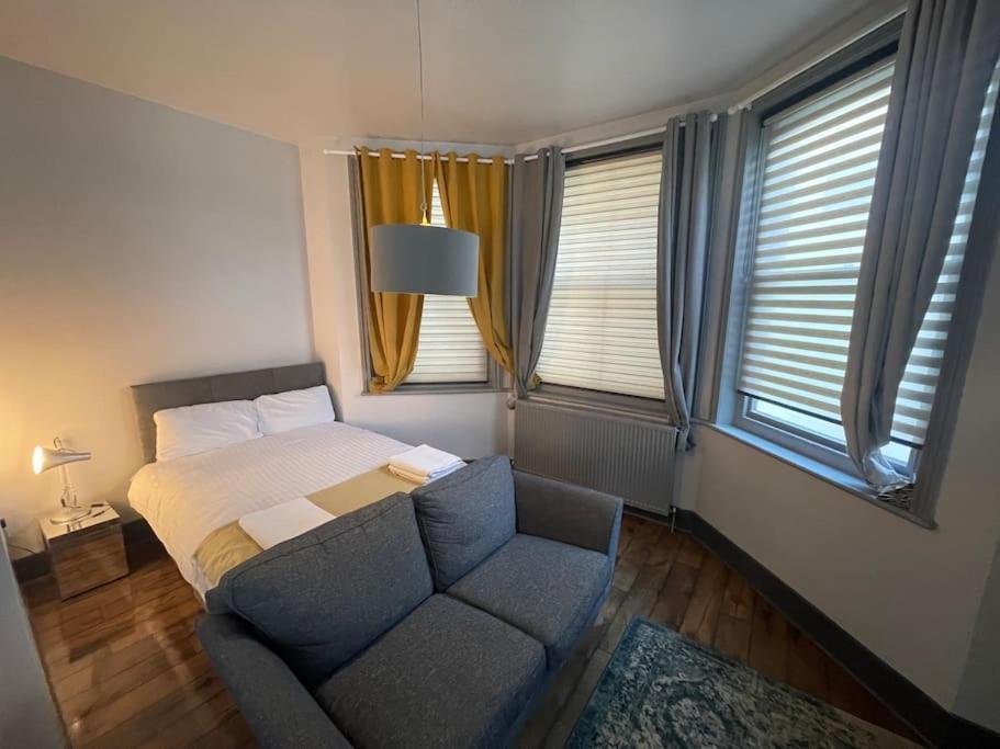1 Comfortable Studio Apartment Brighton ภายนอก รูปภาพ