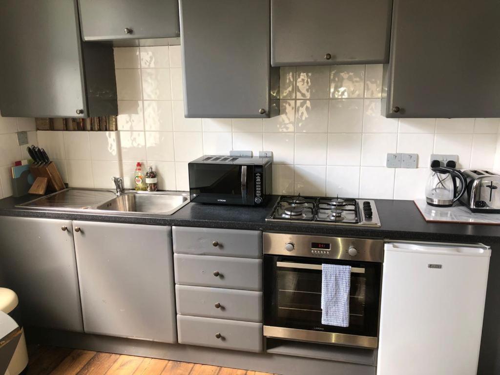 1 Comfortable Studio Apartment Brighton ภายนอก รูปภาพ